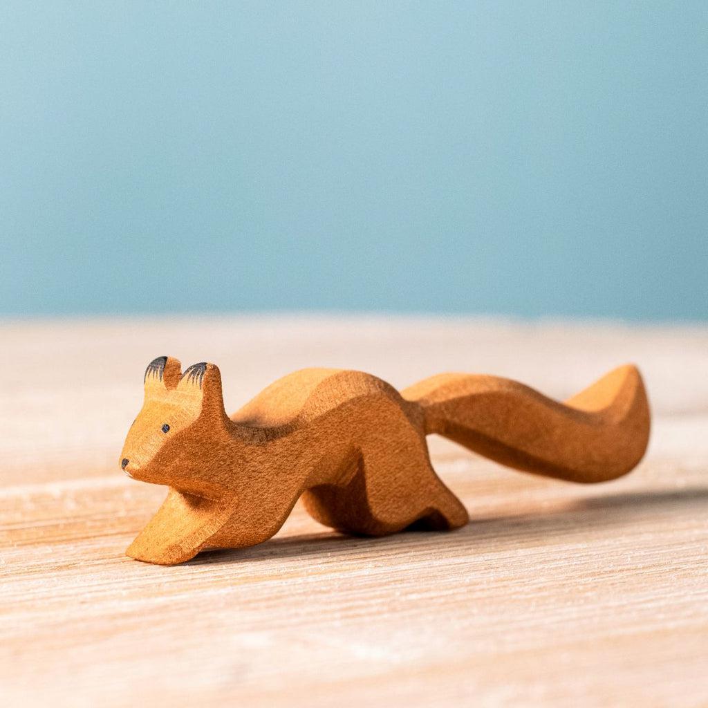 Trefigur Håndlaget Naturlig Mini Ekorn Løpende Bumbu Toys