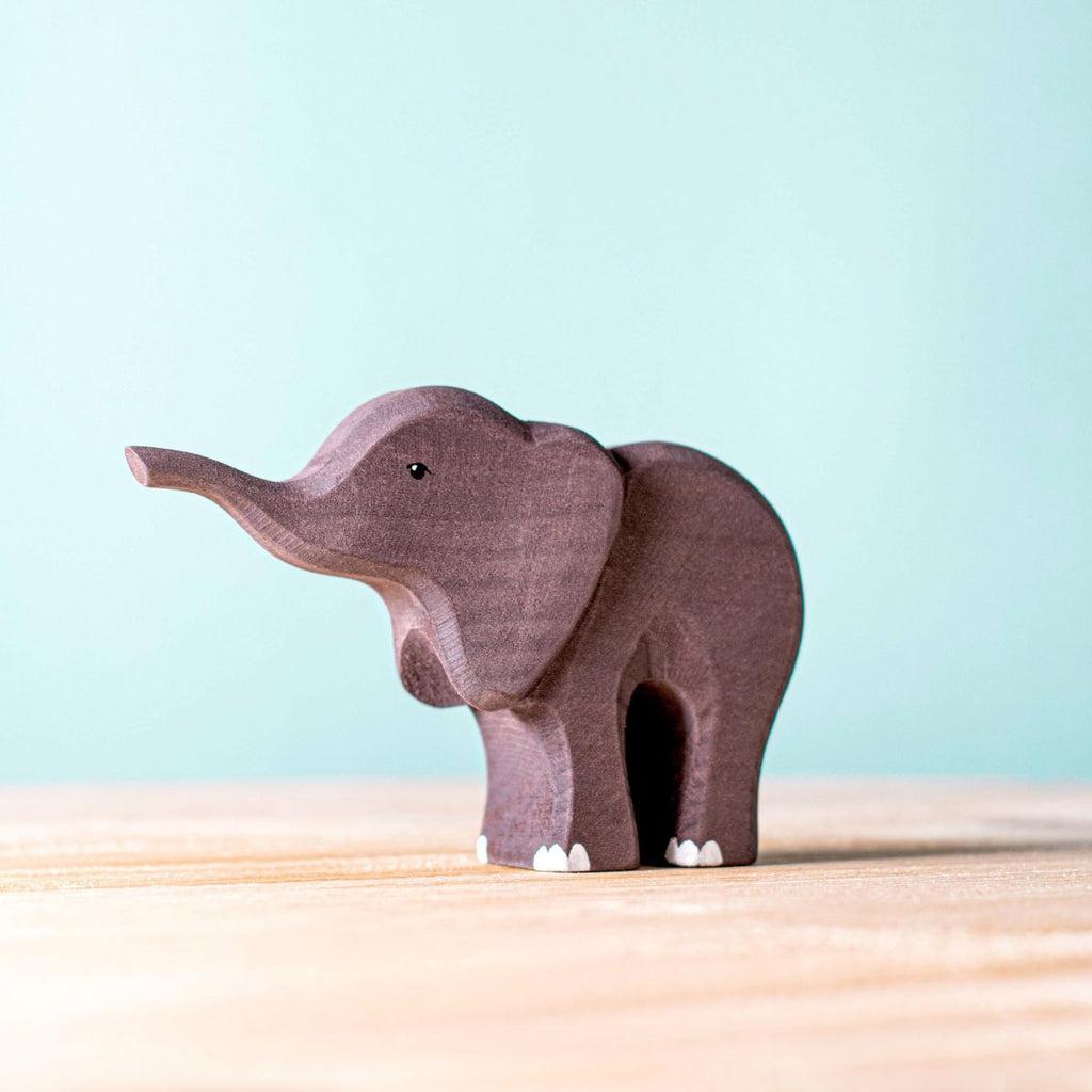 Trefigur I Solid Tre Naturlig Liten Elefantunge Bumbu Toys