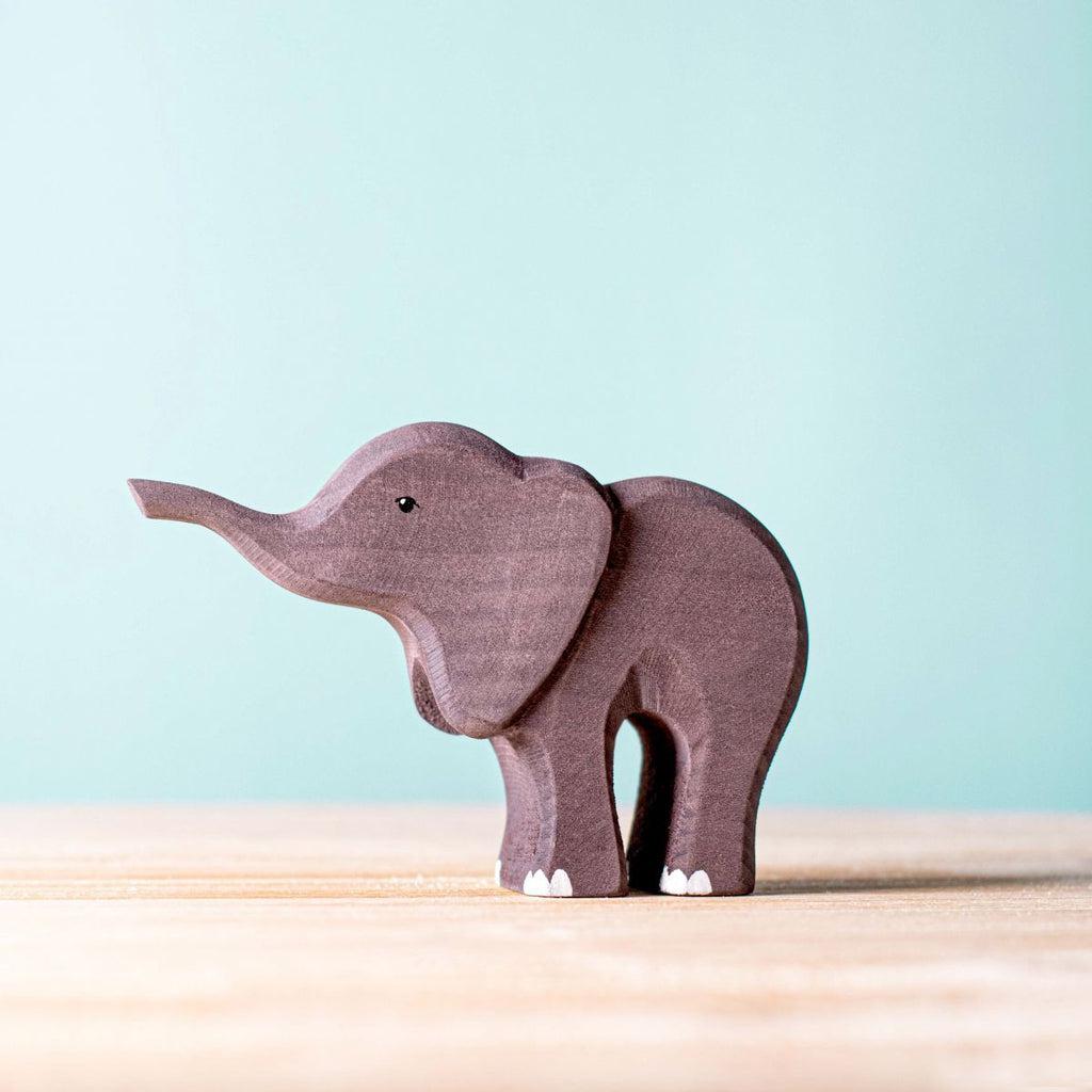 Trefigur I Solid Tre Naturlig Liten Elefantunge Bumbu Toys