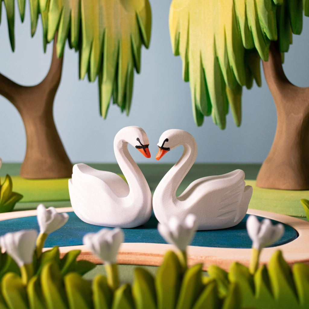 Trefigur Håndlaget Tre Liten Gress Hvite Blomster Bumbu Toys