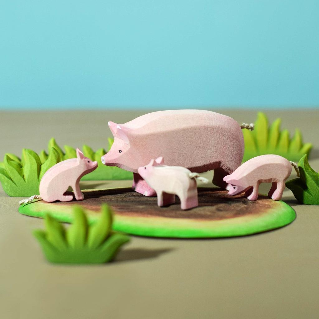 Trefigur Gris Håndlaget Sett Mama Og Smågris Bumbu Toys