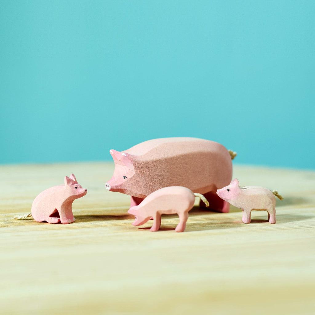 Trefigur Gris Håndlaget Sett Mama Og Smågris Bumbu Toys