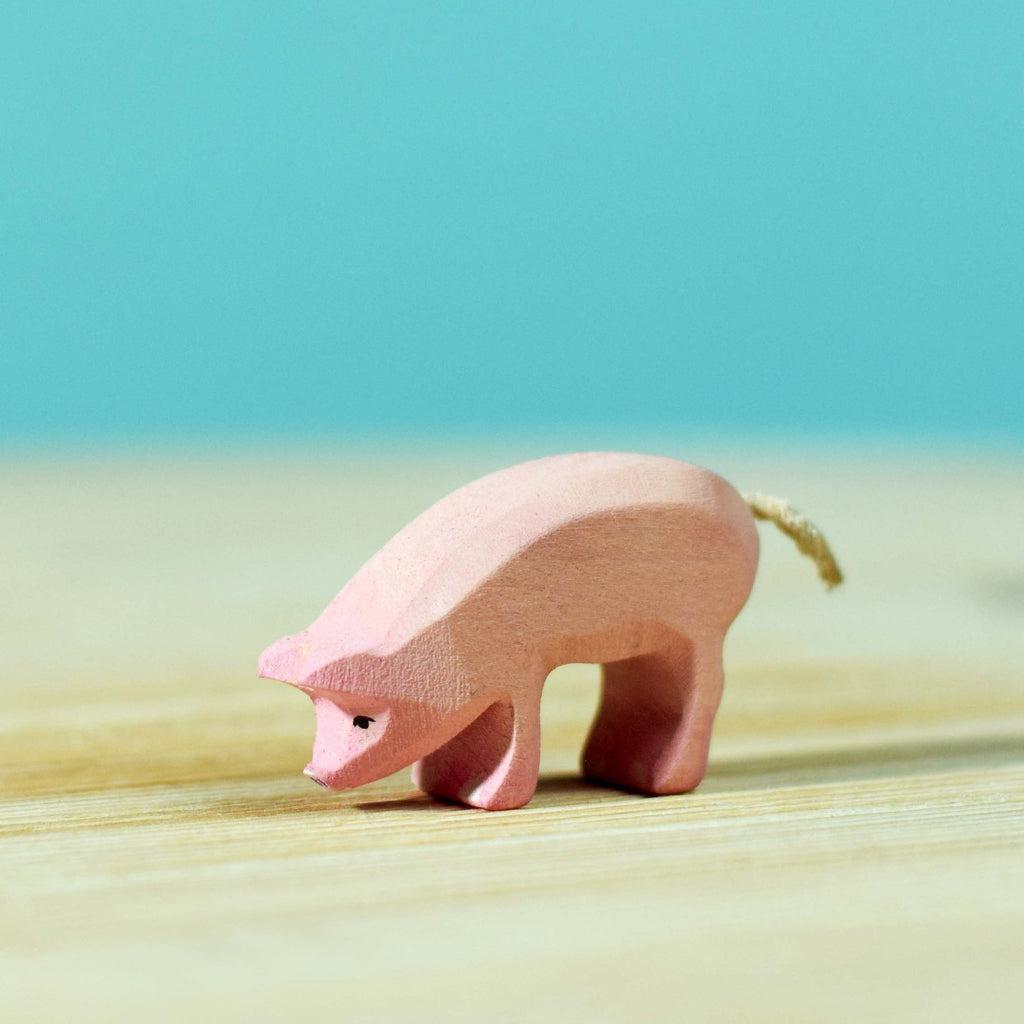 Trefigur Tre Håndlaget Liten Grisunge Naturlig Bumbu Toys