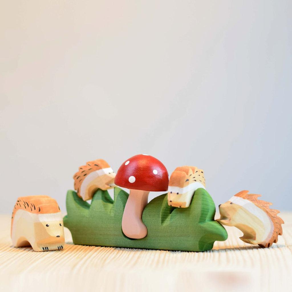 Trefigur Håndlaget Naturvennlig Liten Piggsvin Bumbu Toys