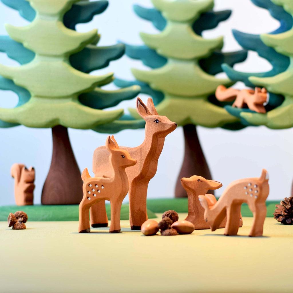 Trefigur I Tre Naturlig Liggende Liten Rådyrkalv Bumbu Toys