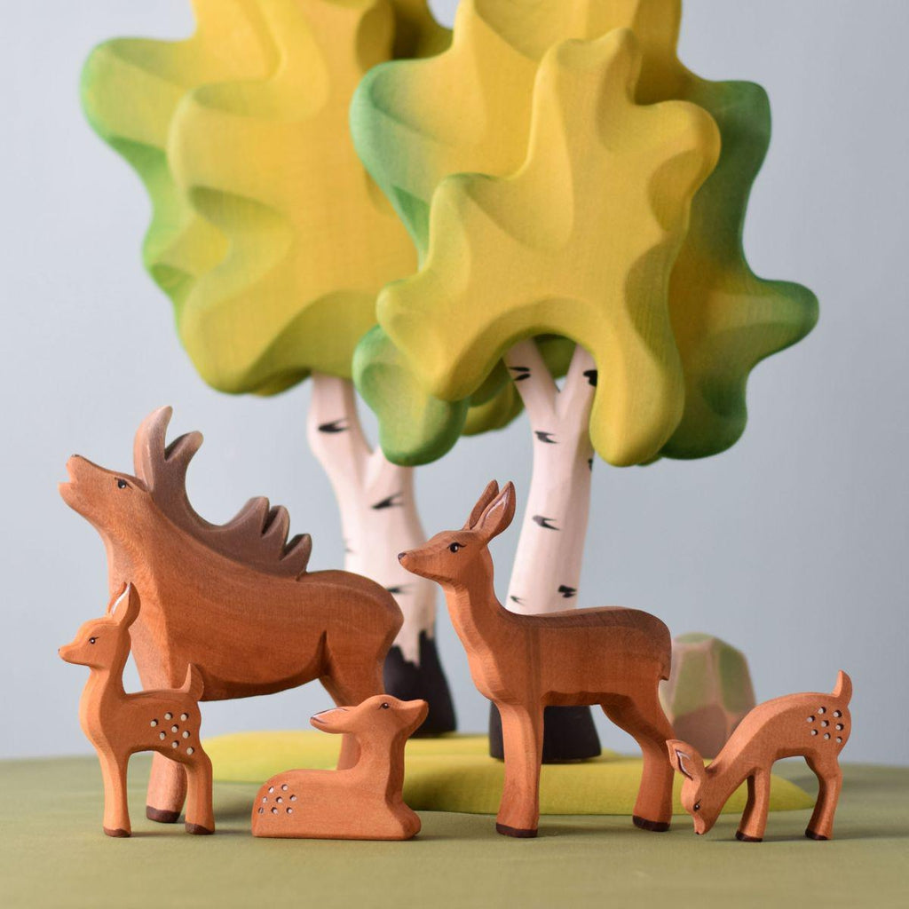 Trefigur I Tre Naturlig Liggende Liten Rådyrkalv Bumbu Toys