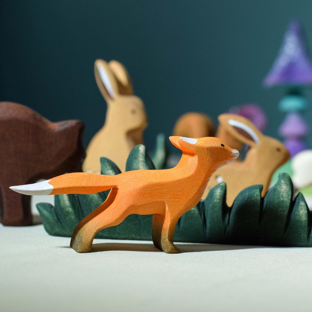 Trefigur Håndlaget Liten Revunge Nysgjerrig Bumbu Toys