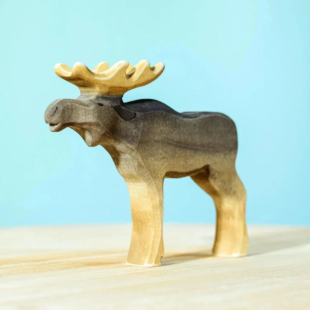 Trefigur I Rumensk Tre Barnvennlig Liten Elgokse Bumbu