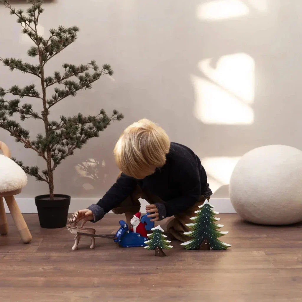 Trefigurer I Håndlaget Snødekt Furu Sett Bumbu Toys